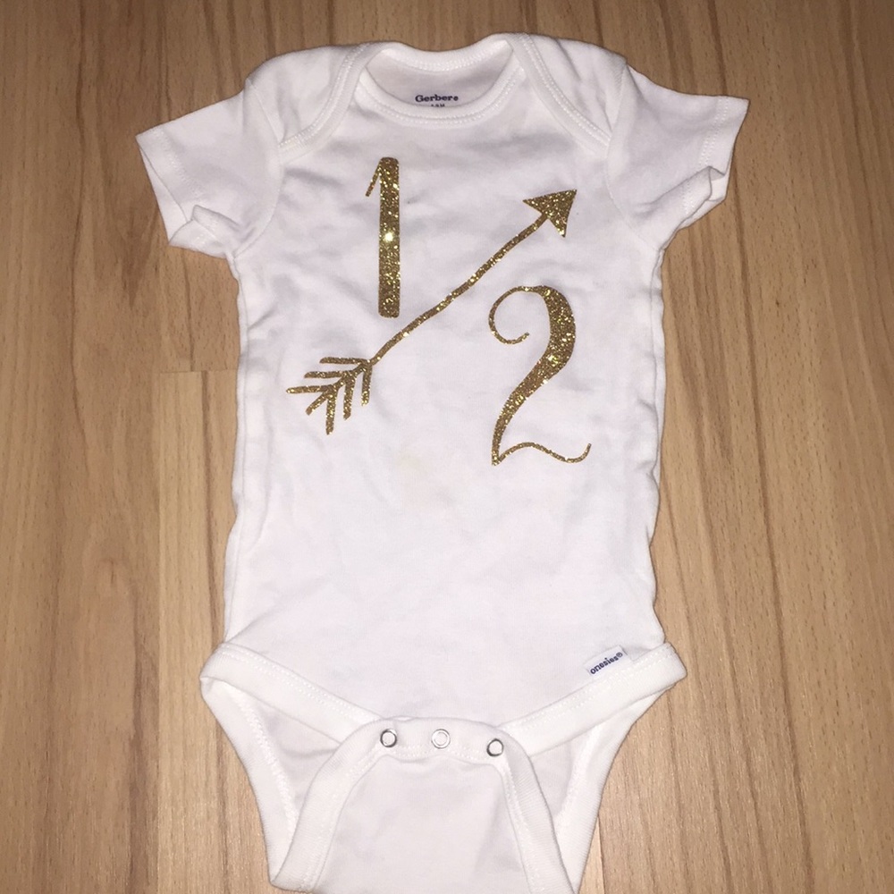 6 month photo shoot onesie